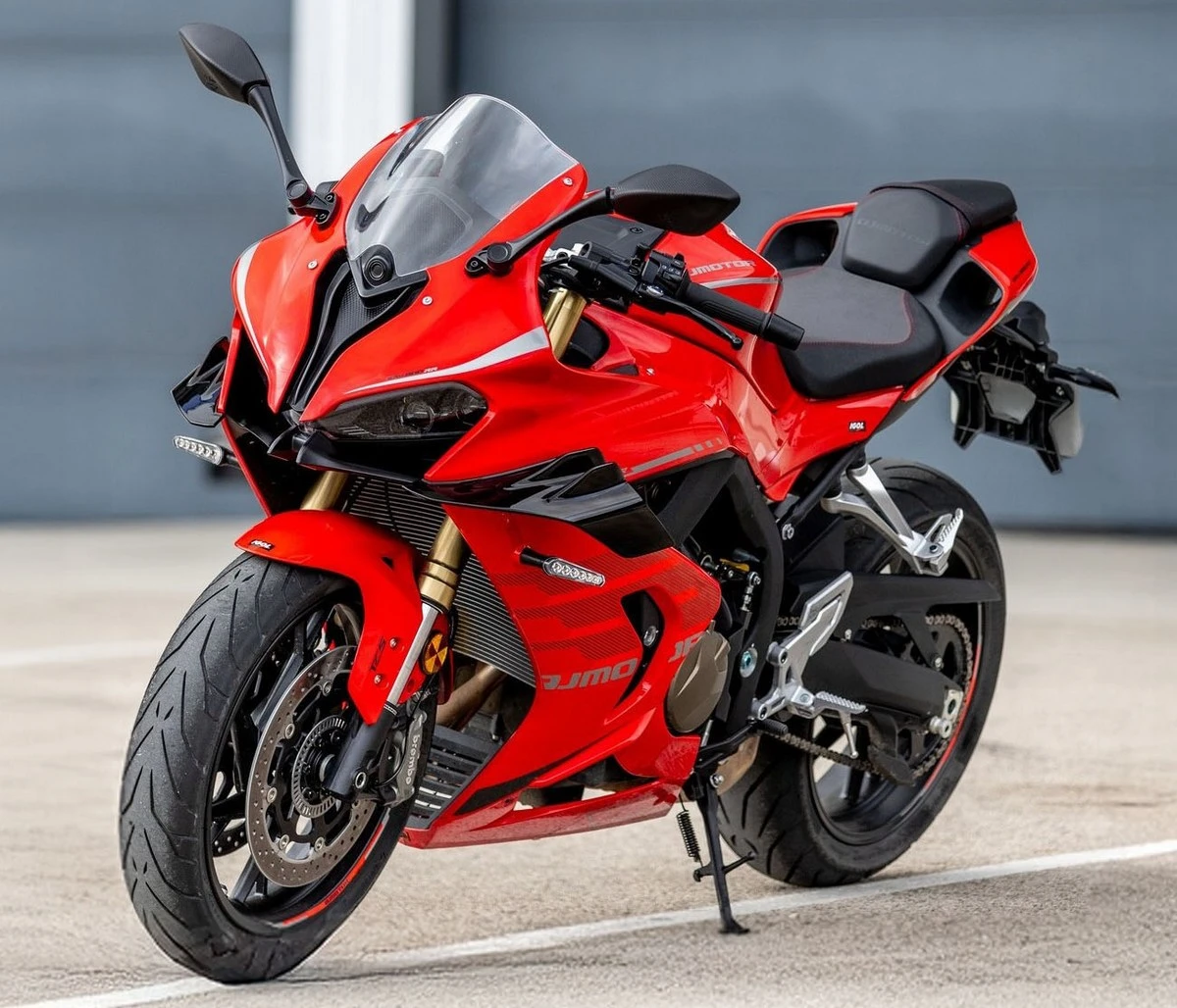 QJ Motor SRK 800 RR 2026 - Motorcycle specifications, reviews, photos