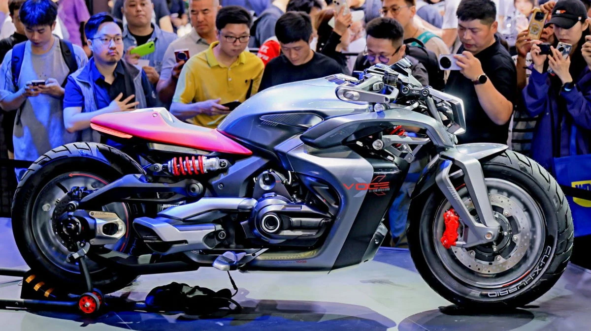 Voge CU-X Hybrid Concept 2026 - 13