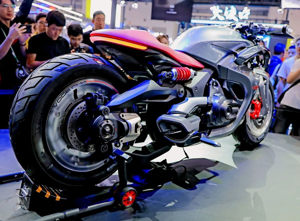 Voge CU-X Hybrid Concept 2026 - 10