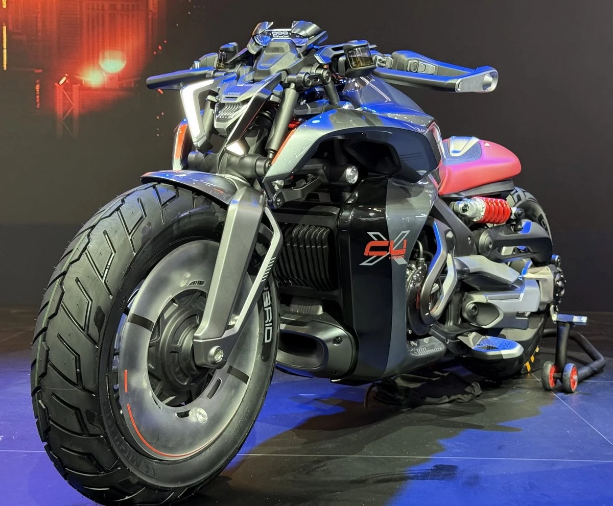 Voge CU-X Hybrid Concept 2026 - 8