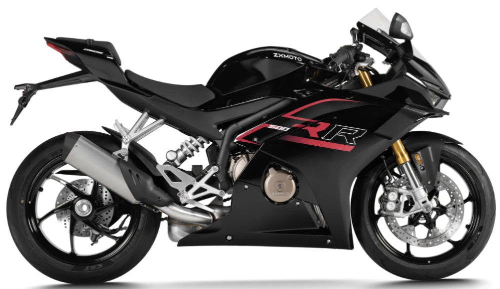 Foto de perfil del 500RR 2026 en color negro.