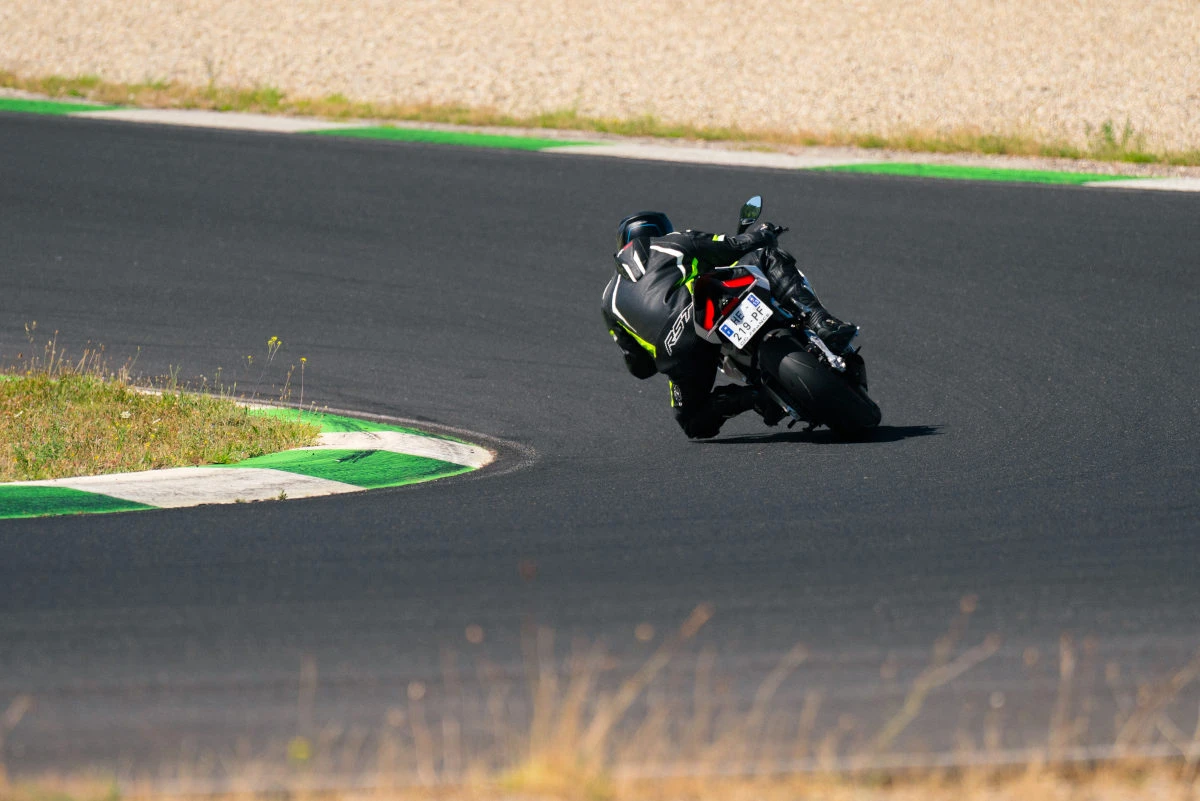 Yffic on the curve with the 703RR