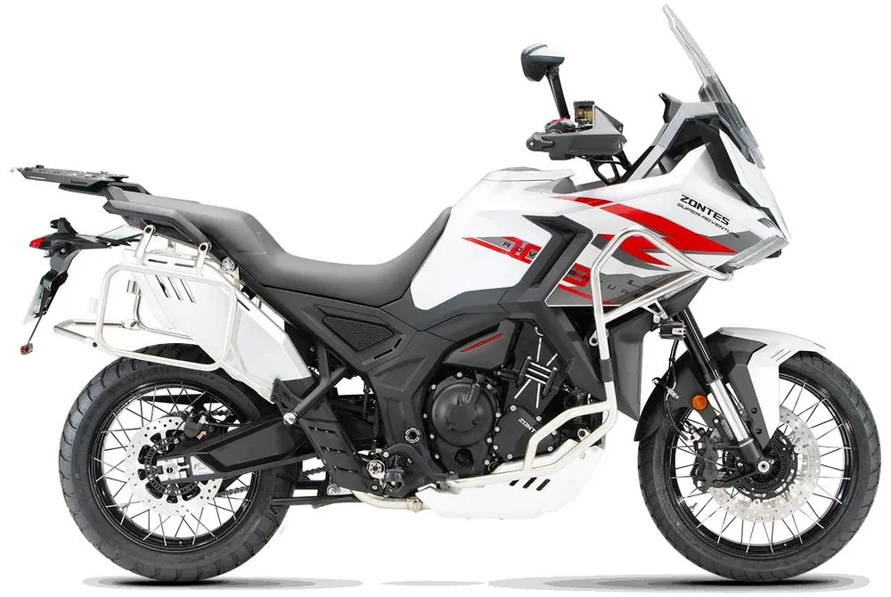 Photo de profil de la 703 F Touring Adventure 2026 en couleur rouge / blanc