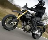 Moto Aprilia SMV 750 DORSODURO 2010