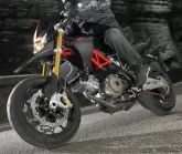Moto Aprilia SMV 750 DORSODURO Factory 2010