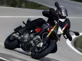 Moto Aprilia SMV 750 DORSODURO Factory 2012