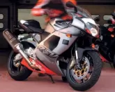 Moto Aprilia RSV 1000 2003