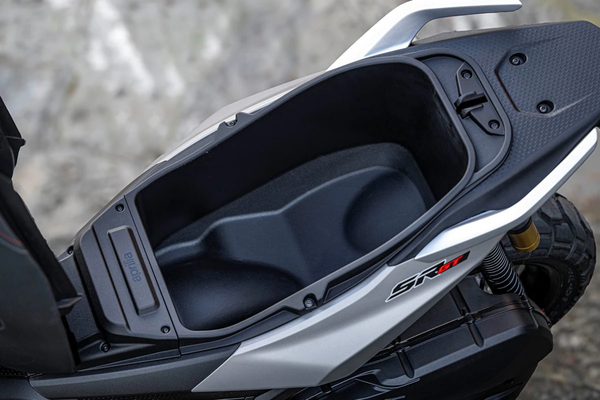 Aprilia SR GT 400 2026 - 1