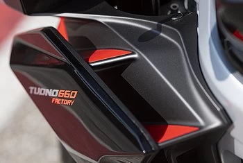 Aprilia Tuono 660 Factory - Winglets