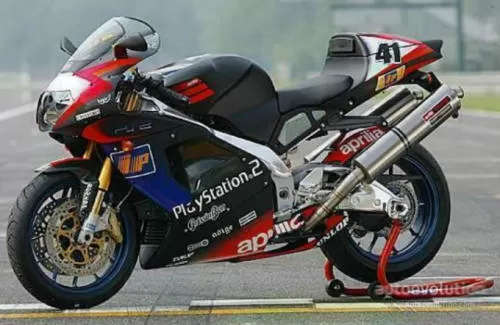 Foto de perfil del RSV 1000 R HAGA REPLICA 2002 en color indefinido.