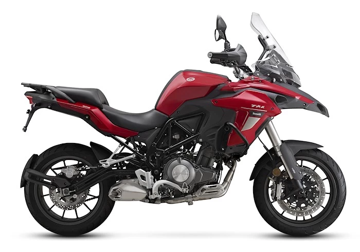 Benelli 502 TRK 2017 - Motorcycle specifications, reviews, photos