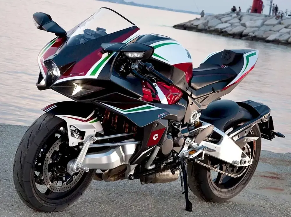 エニティh-2 Bimota 1000 TESI H2 2021 - Motorcycle specifications, reviews, photos