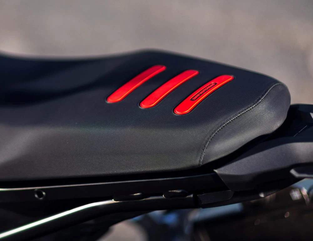 BMW F 900 GS Dark Edition 2025 - 14