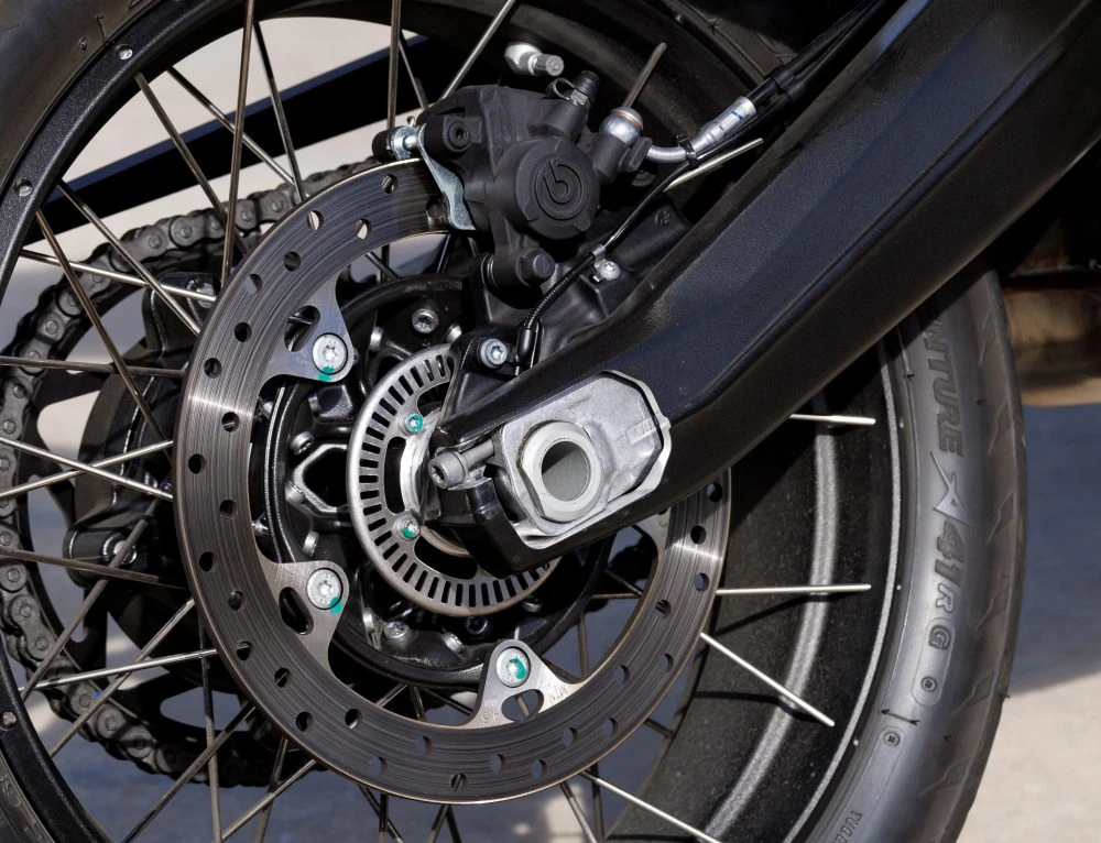 BMW F 900 GS Dark Edition 2025 - 16
