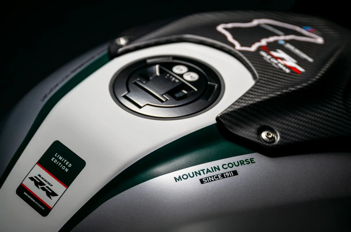BMW M 1000 RR Limited Edition Isle of Man TT 2026 - 3