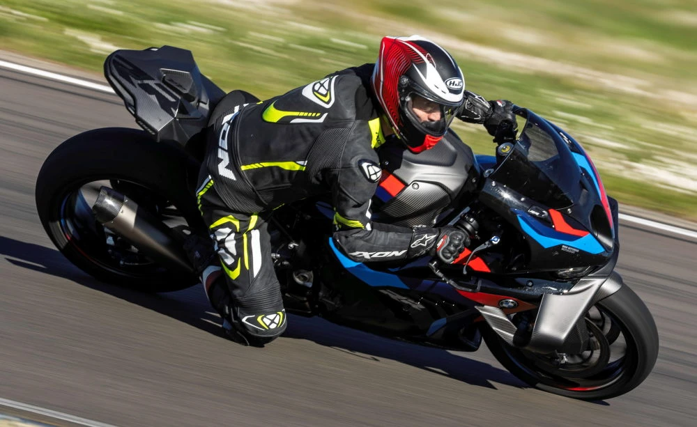 Test BMW M 1000 RR 2025 - on track