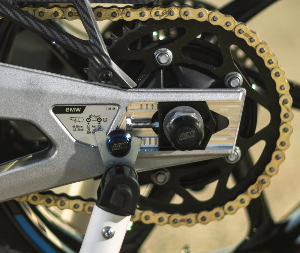 BMW M 1000 RR 2025 test - Arm wobble