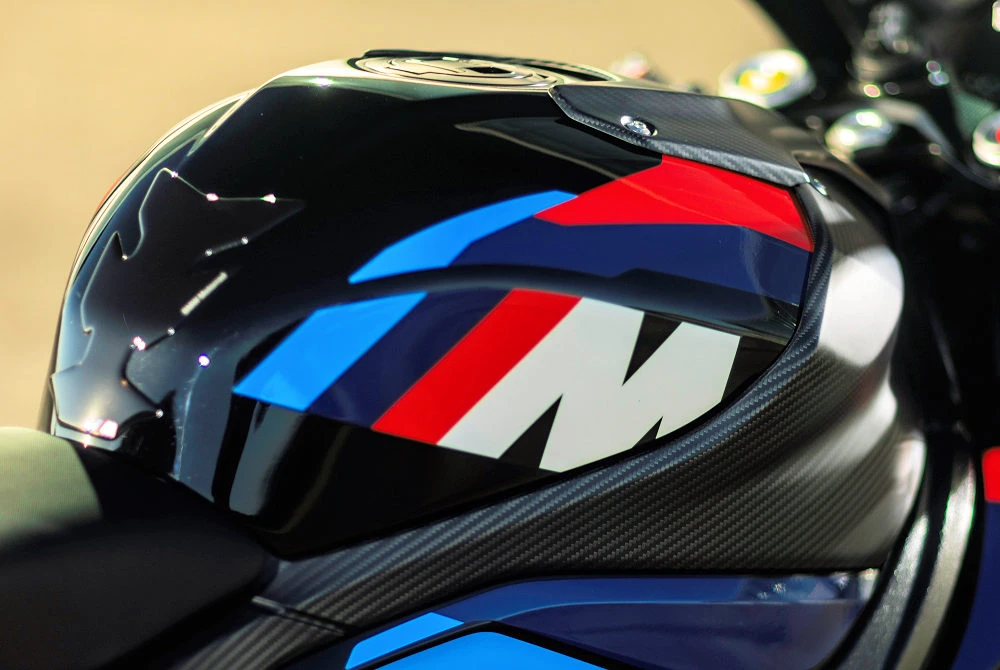 Test drive BMW M 1000 RR 2025 - Fuel tank