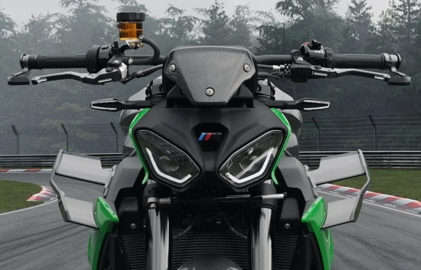 L'avant de la moto BMW M 1000 R édition 100 Jahre Nürburgring