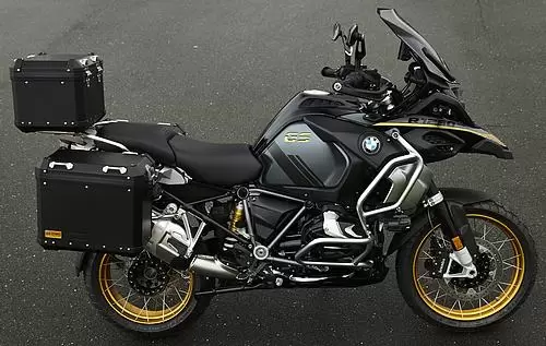 Foto de perfil del R 1250 GS Adventure Ultimate Edition 2024 en color negro.