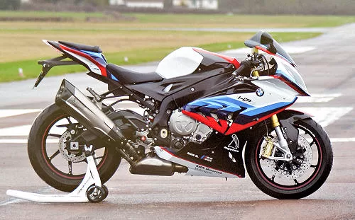 Foto de perfil del S 1000 RR Edition Magny-Cours 2017 en color indefinido.