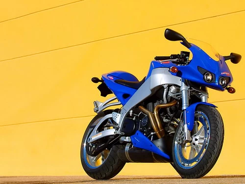 Foto de perfil del XB-9R FIREBOLT 2004 en color indefinido.