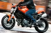 Moto Ducati 696 MONSTER 2010