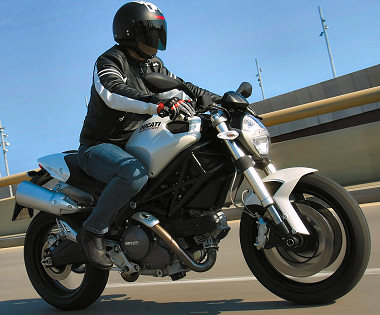 Photo de la Ducati 696 MONSTER 2015
