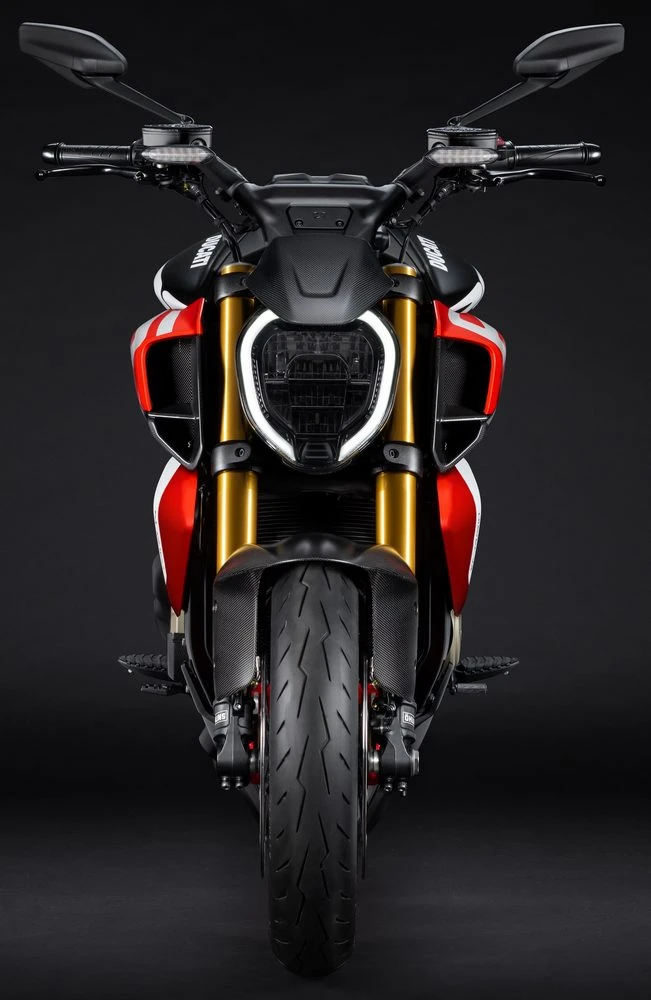 Ducati Diavel V4 RS 2026 - 5