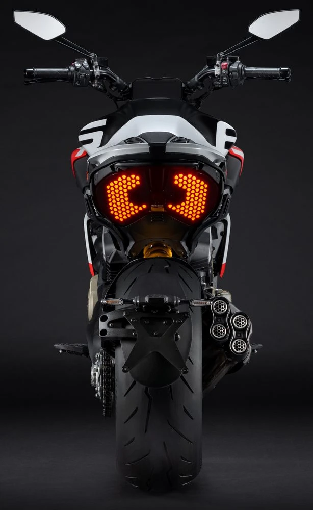 Ducati Diavel V4 RS 2026 - 16
