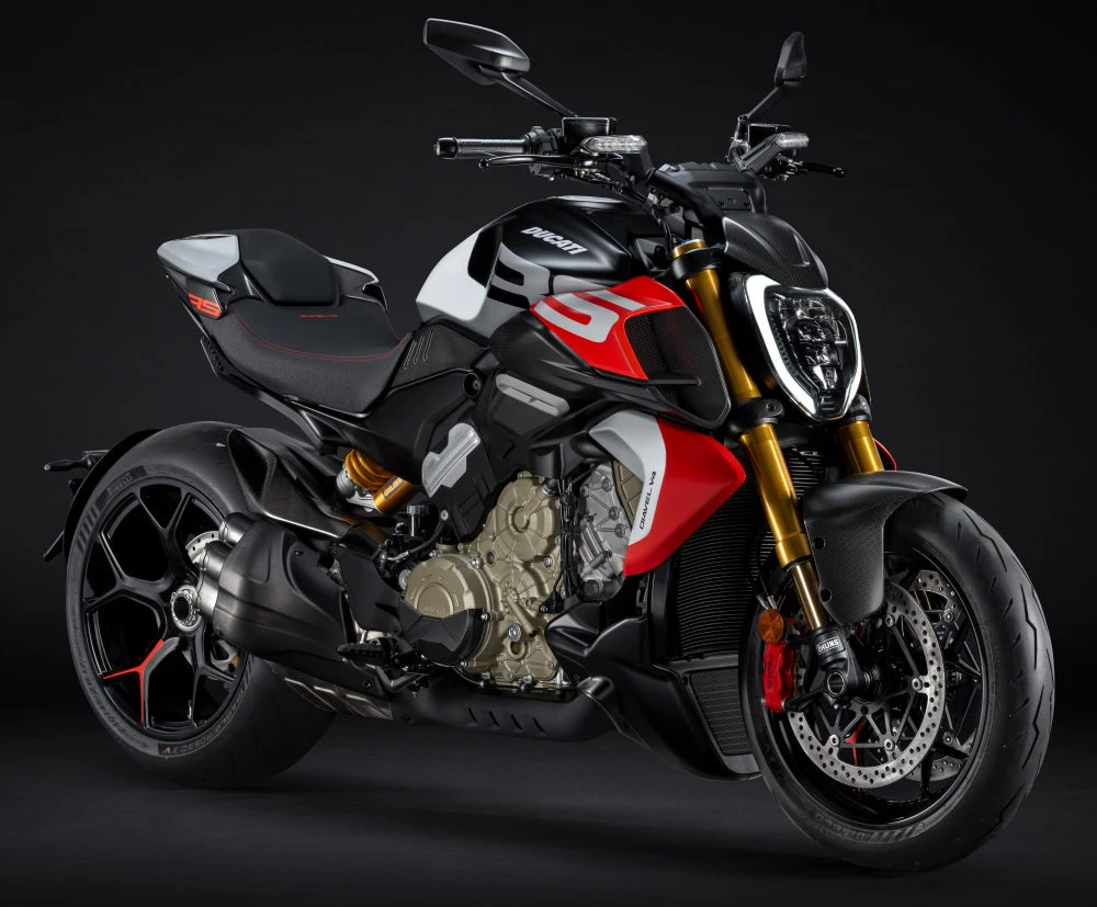 Ducati Diavel V4 RS 2026 - 1
