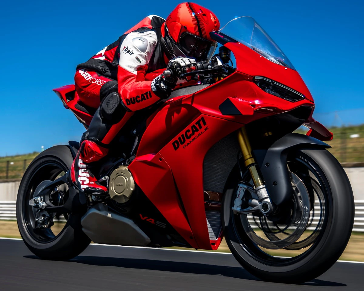 Ducati 1100 Panigale V4 S 2027 - 10