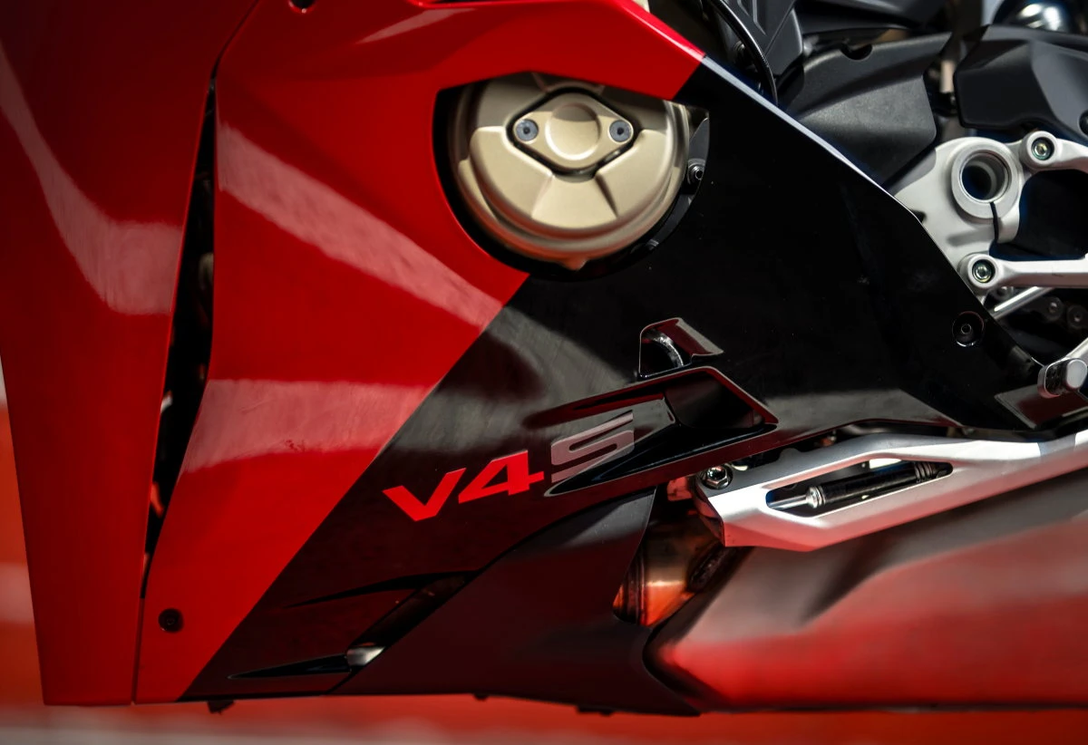 Ducati 1100 Panigale V4 S 2027 - 14