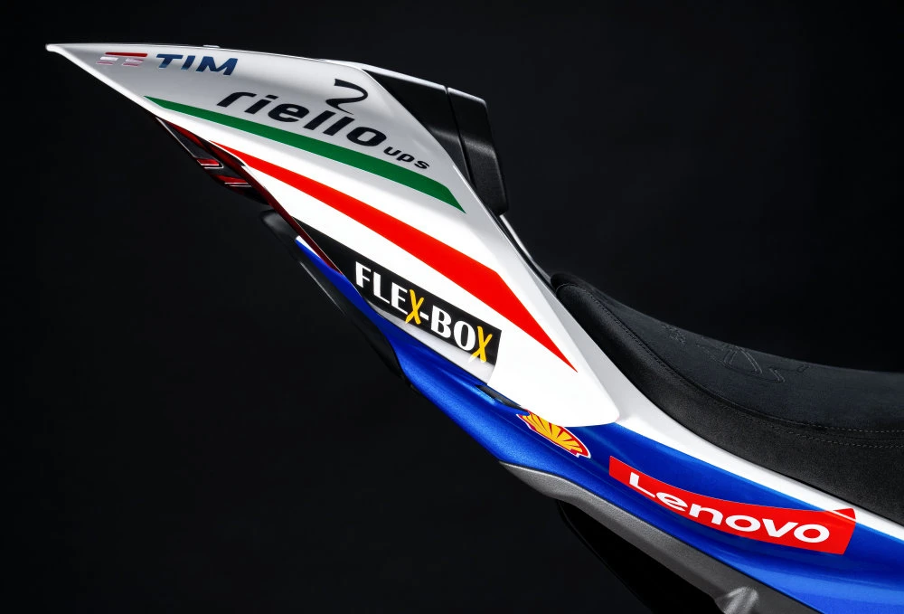 Ducati 1100 Panigale V4 Tricolore Italia 2025 - 12