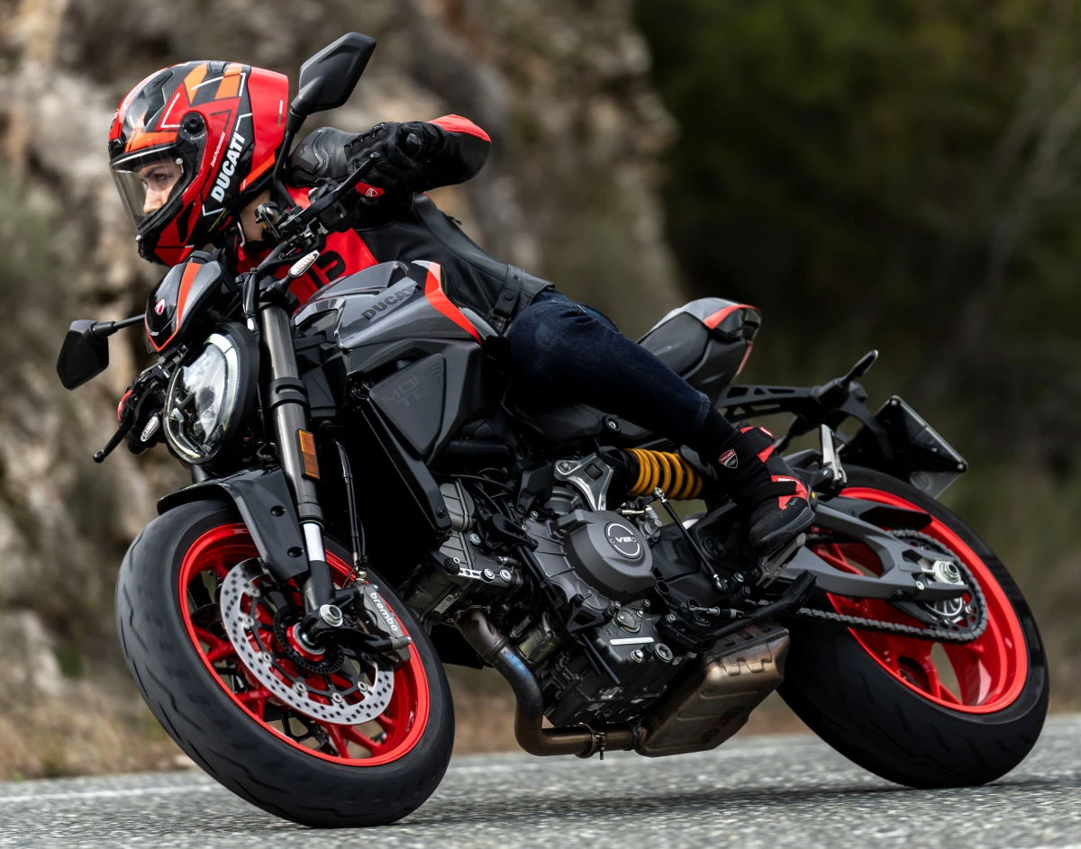 Ducati Monster 2026 - 12