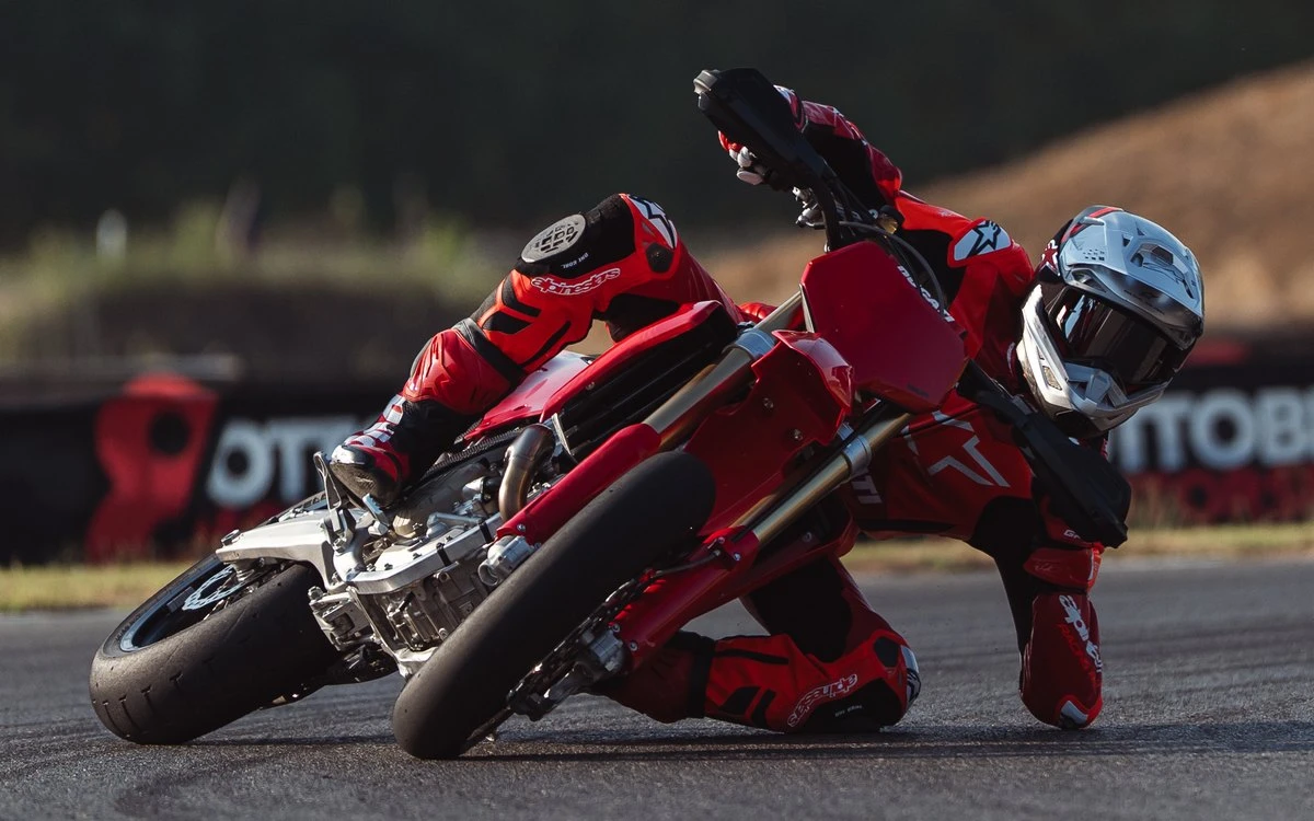 Ducati Desmo450 Sm 2027 - 2