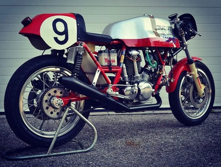 Ducati Hypermotard V2 SP Collezione 100 2026 - 5