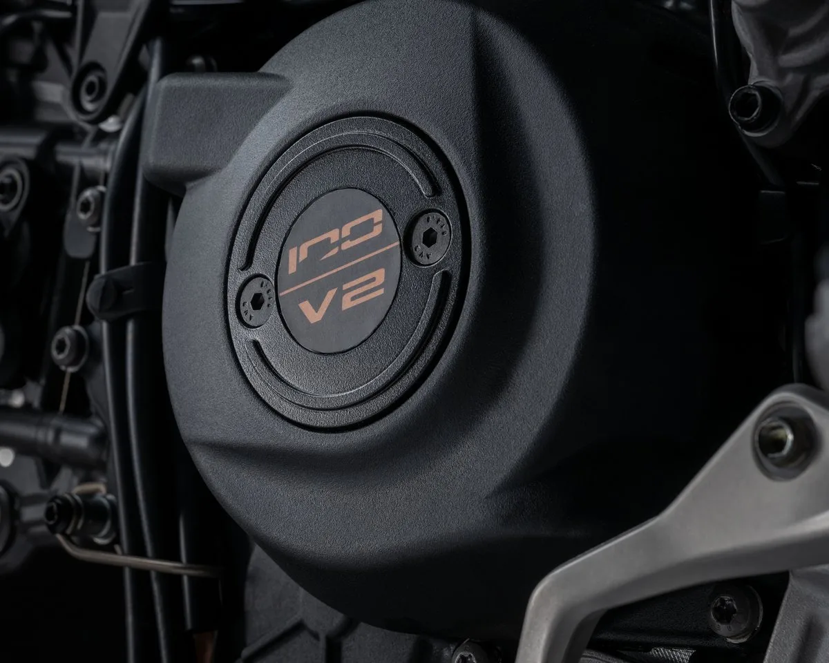 Ducati Hypermotard V2 SP Collezione 100 2026 - 18