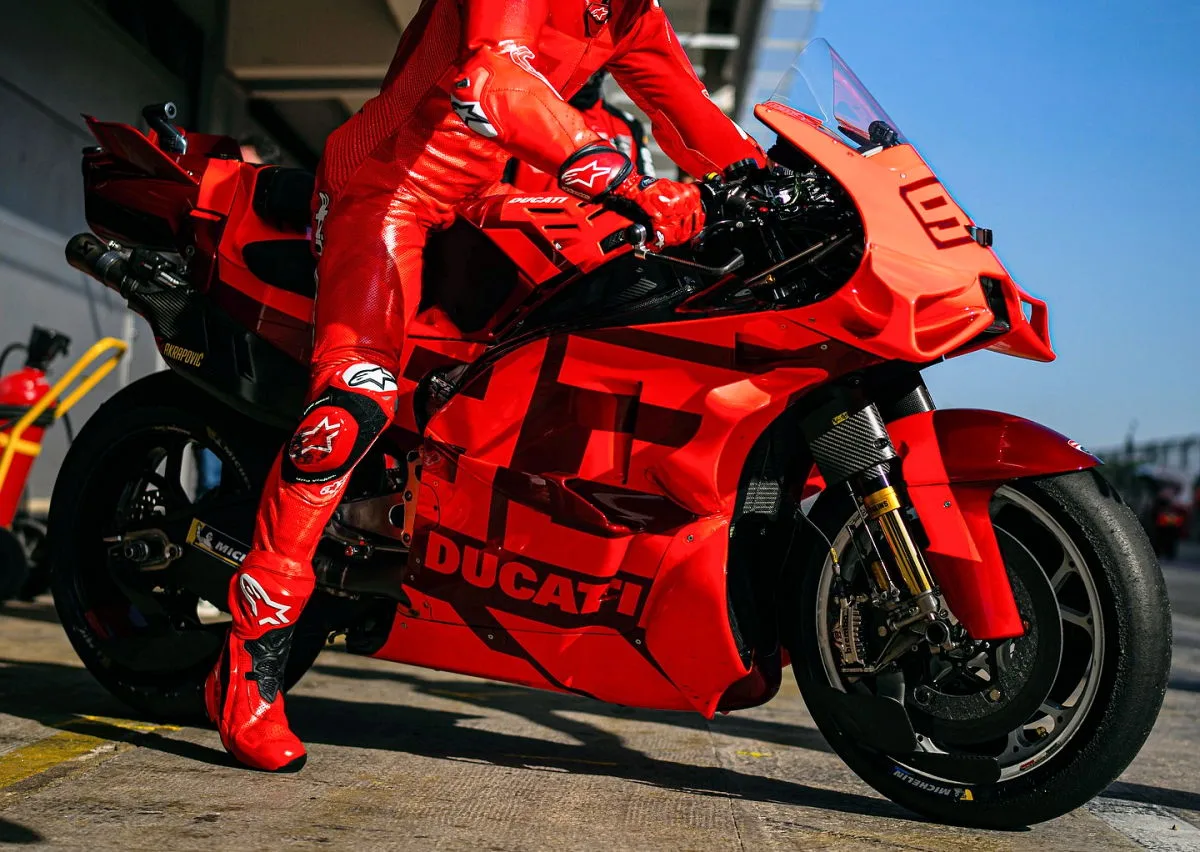Ducati Panigale V2 MM93 2026 - 14