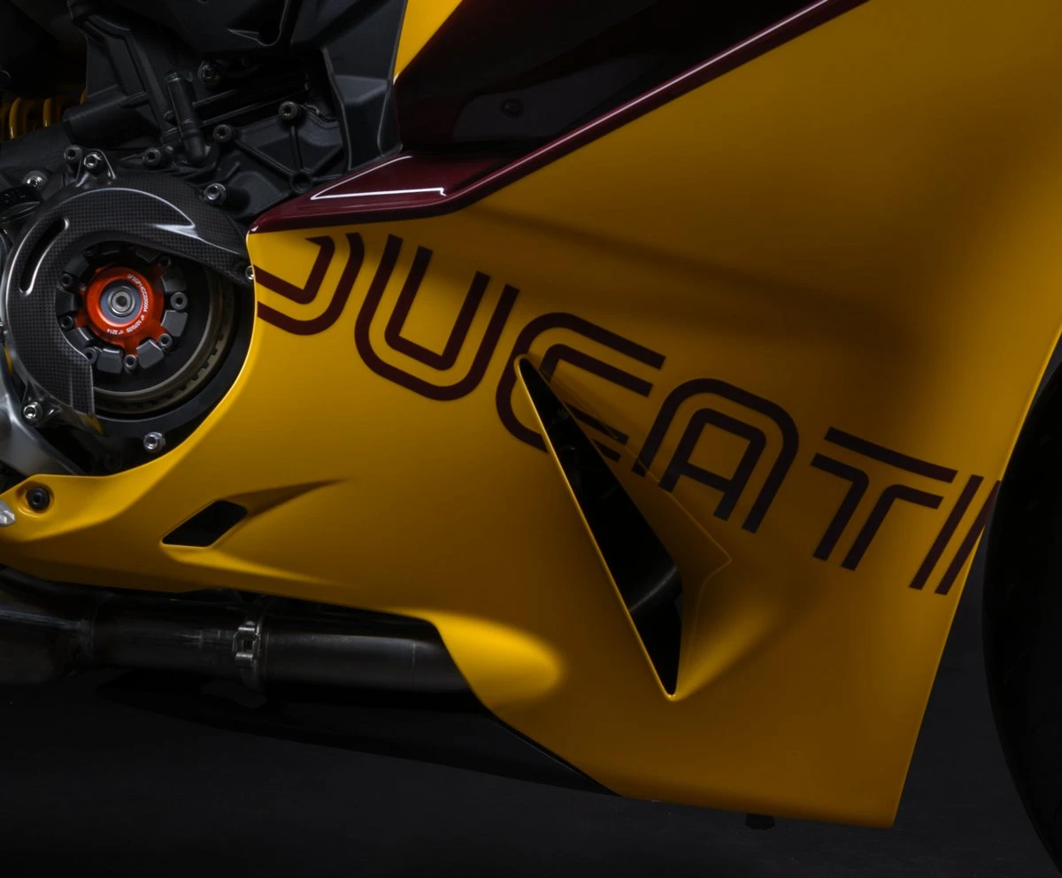 Ducati Panigale V2 S Collezione 100 2026 - 18
