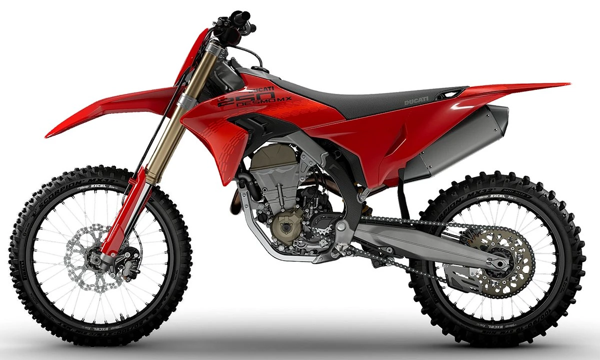 Une moto Ducati Desmo 250 MX