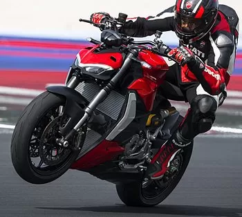 Ducati Streetfighter V2