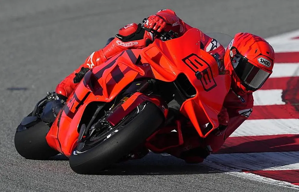 La Ducati Desmosedici de MotoGP durant les tests post-saison 2024 à Barcelone