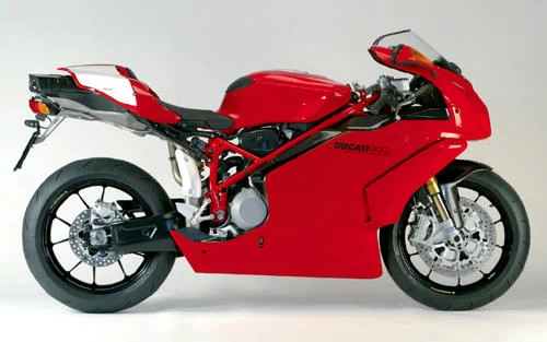 Profile photo of 999 R 2006 in color not defined.