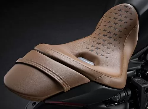 Foto de perfil del 1262 XDiavel Nera 2022 en color indefinido.