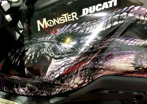 Foto de perfil del Monster SP "Monster Hunter" 2024 en color indefinido.