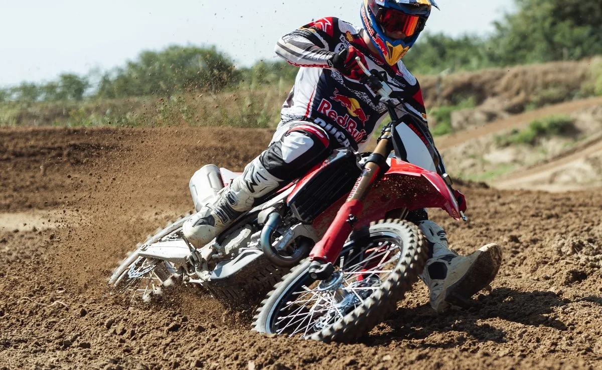 Ducati Desmo450 MX Factory 2027 - 1