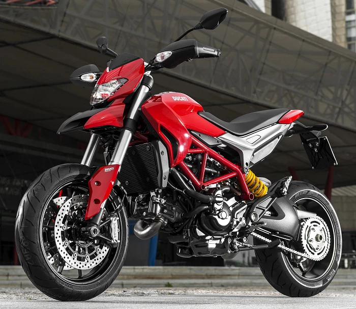 Đánh giá Ducati Hypermotard 821 giá trị cho cung đường bất tận  Mô Tô Việt