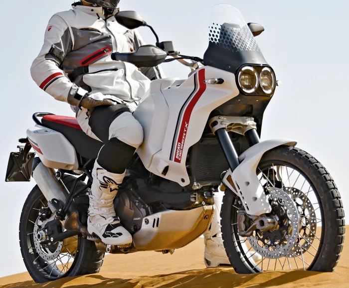 Ducati-937-Desert-X-2022-700px2.webp