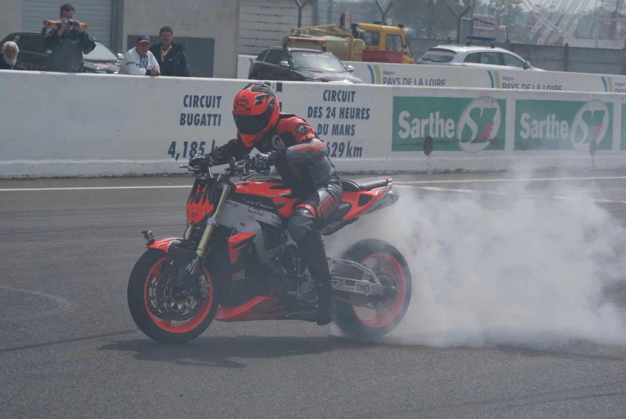 stunt | image 5